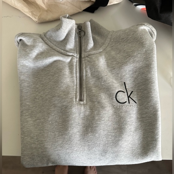 Calvin Klein crew neck sweater - Picture 1 of 2